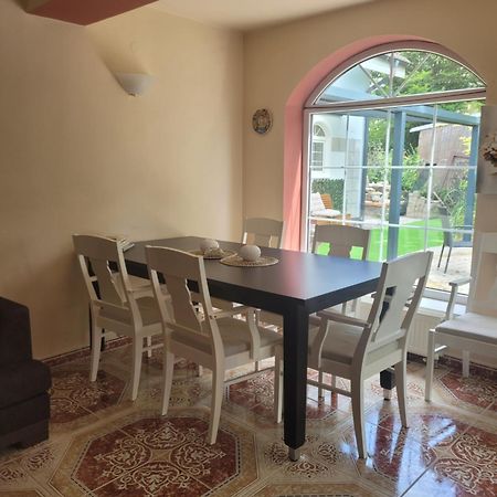 Homestay Kuchařovice Exteriér fotografie