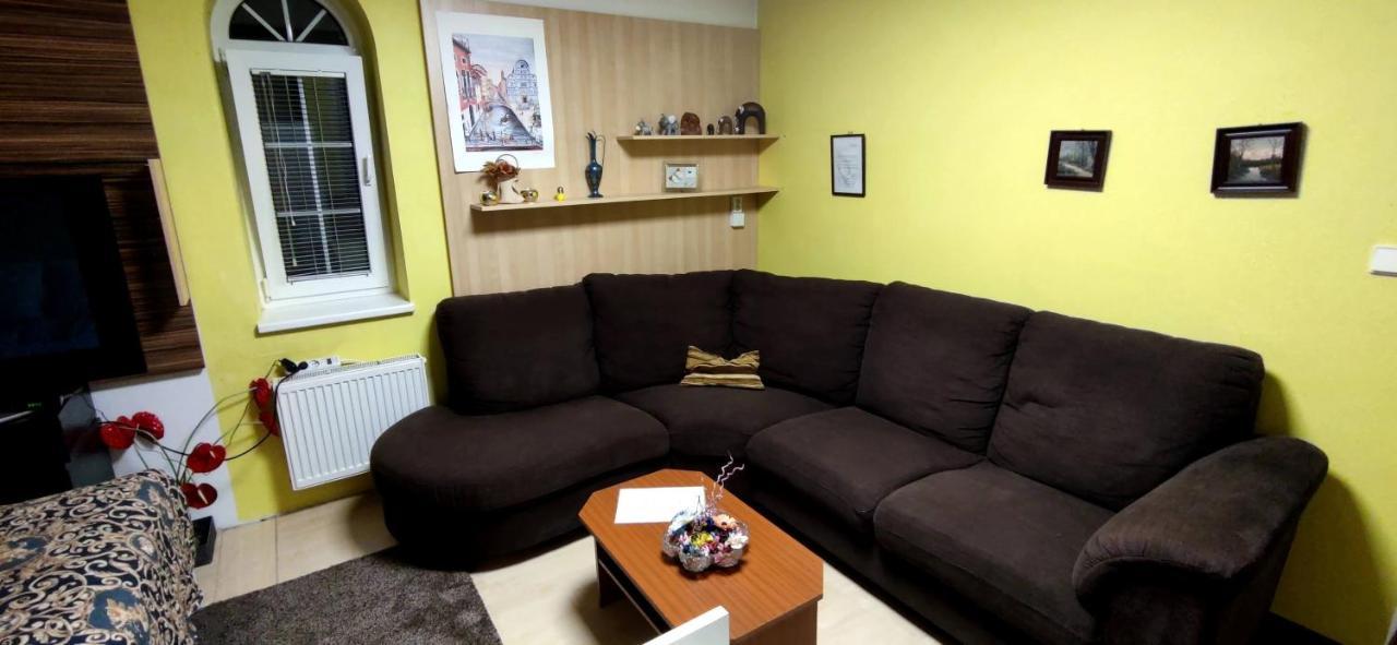 Homestay Kuchařovice Exteriér fotografie
