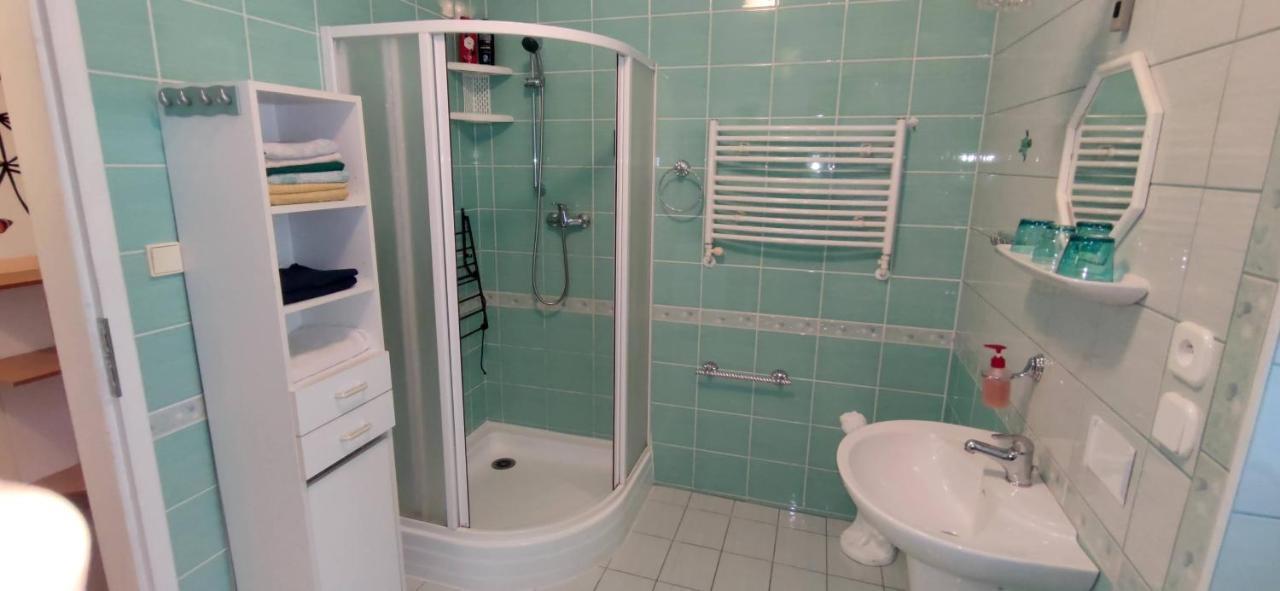 Homestay Kuchařovice Exteriér fotografie